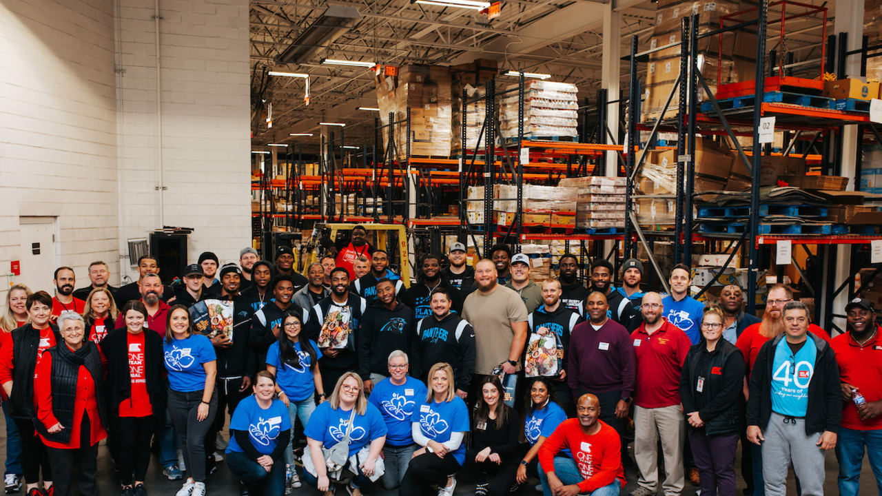 49ers Kick Off Season of Giving with Second Harvest Food Bank