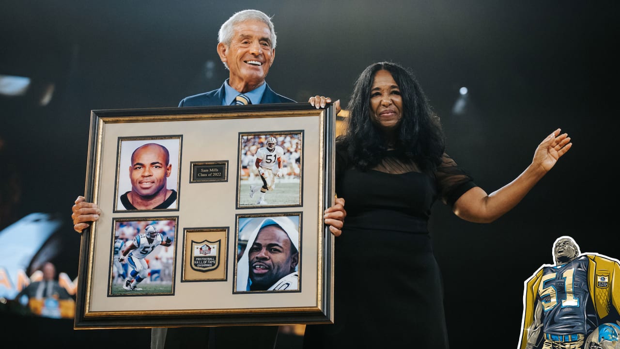 Sam Mills stood with Lawrence Taylor, other Hall of Famers