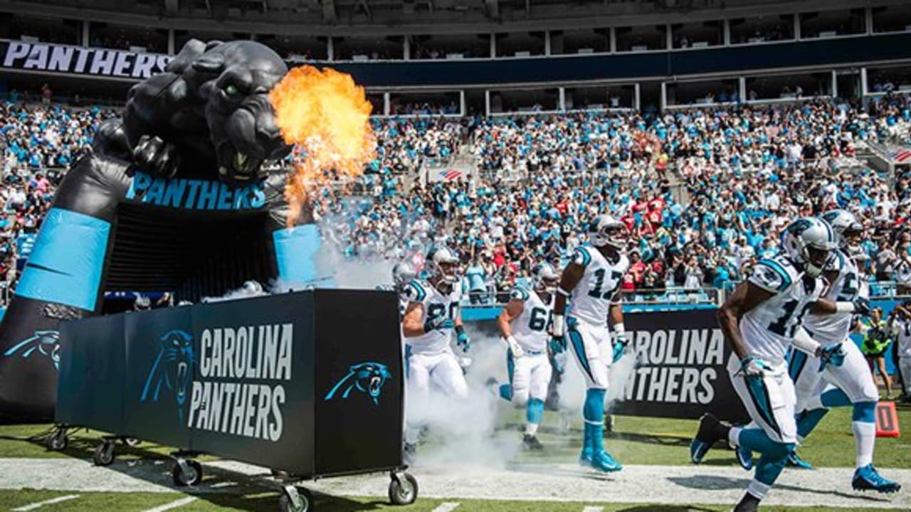 Thanksgiving Throwback: Panthers roll Cowboys in 2015