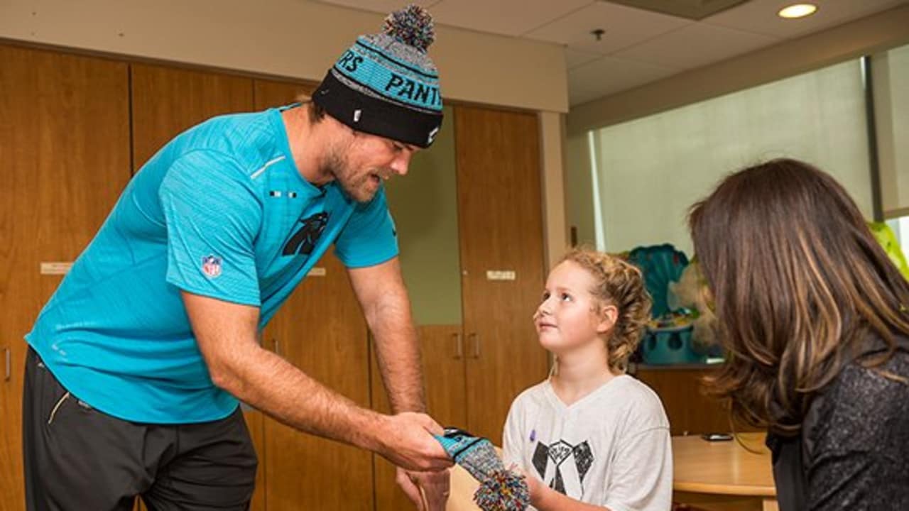 carolina panthers greg olsen beanie