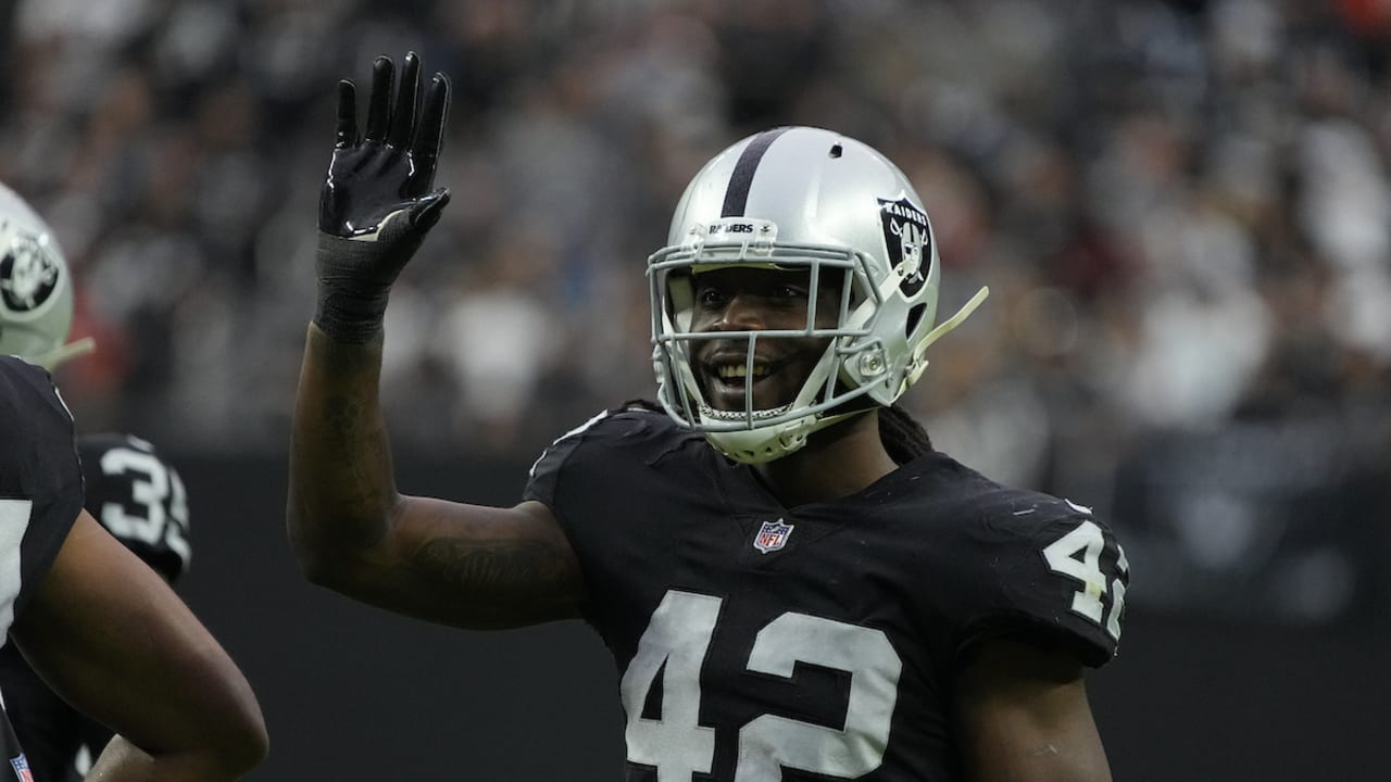 Las Vegas Raiders inside linebacker Cory Littleton (42) gives the  incomplete signal during an NFL football game against the Los Angeles  Chargers, Sunday, November 8, 2020, in Inglewood, Calif. (AP Photo/Peter  Joneleit