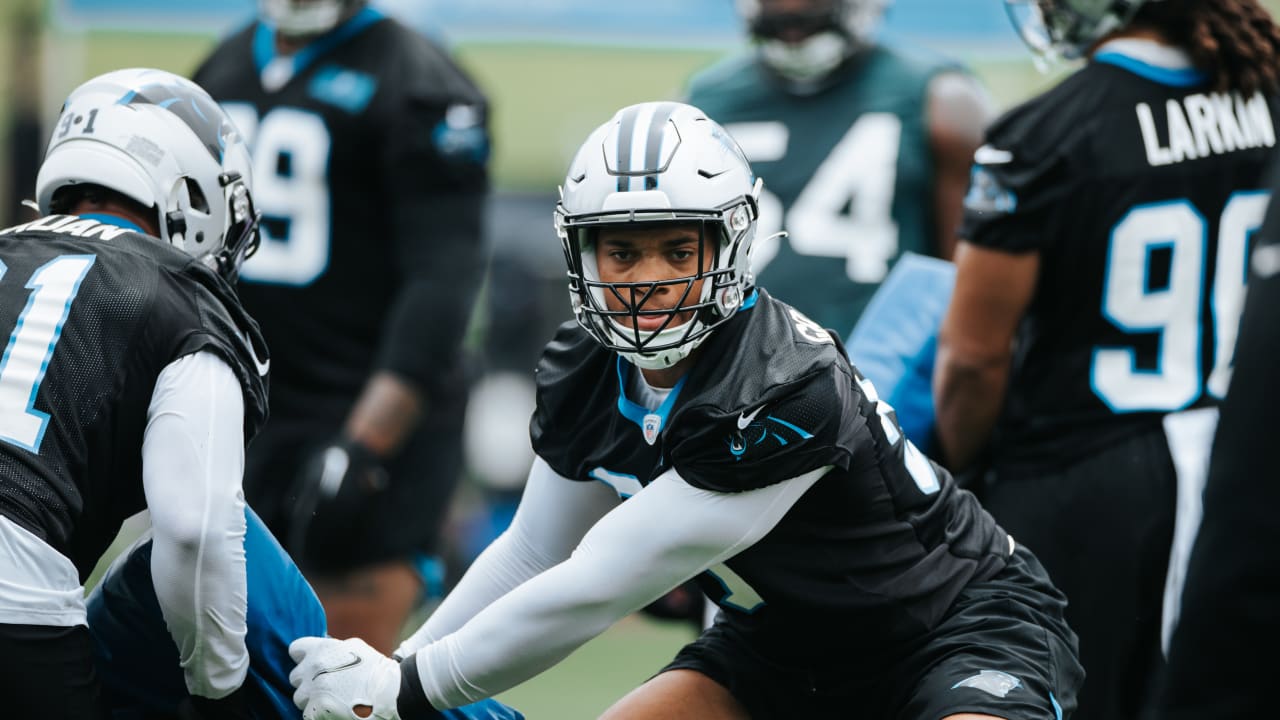www.panthers.com