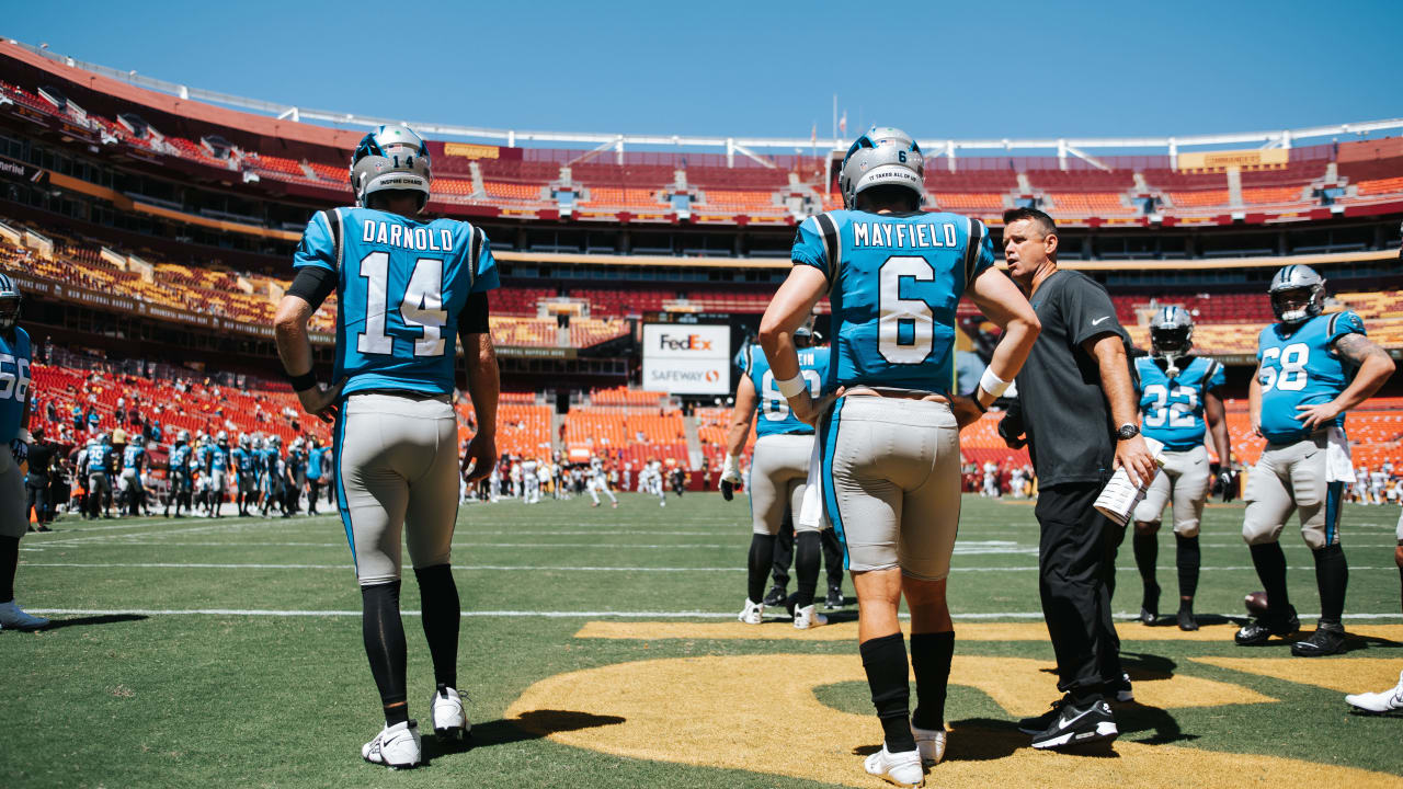 Photos: Warmups & Pregame from Week 14