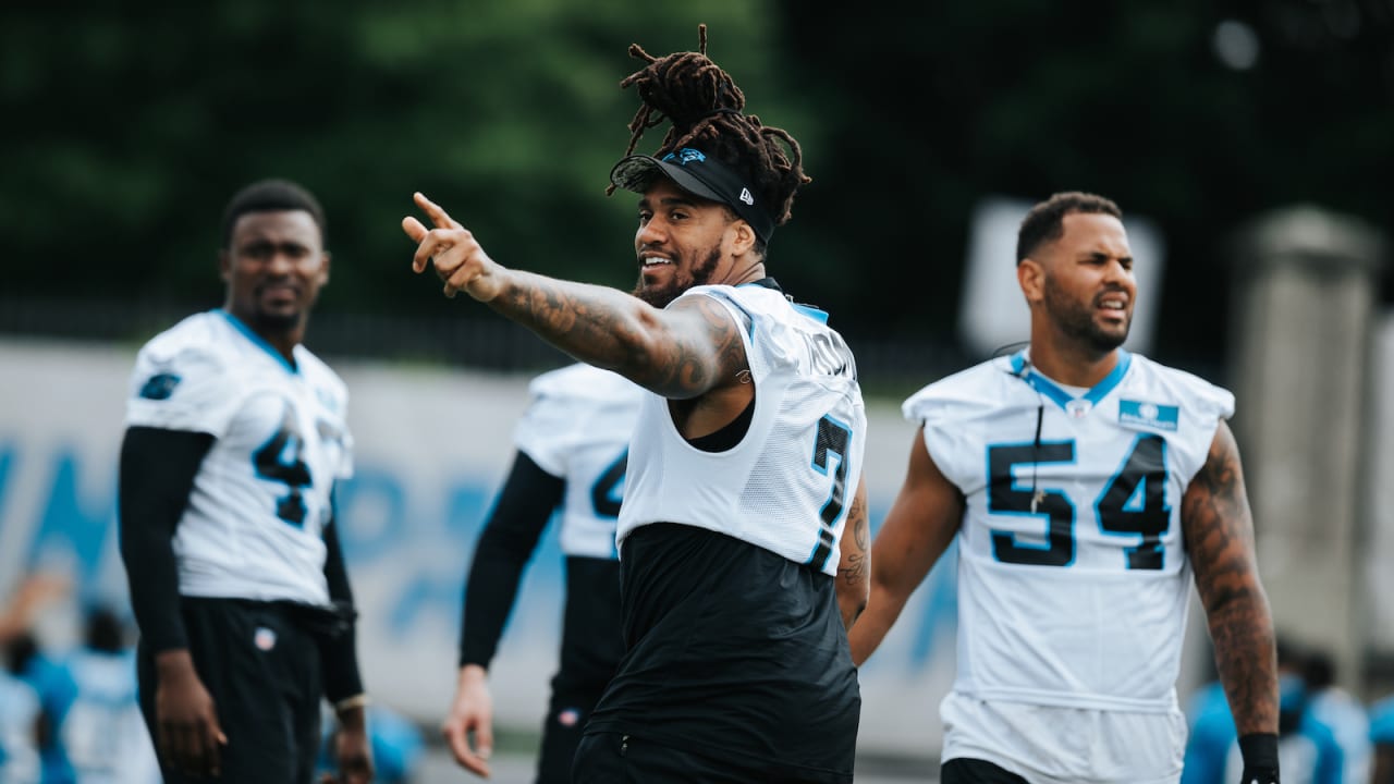 Carolina Panthers linebacker Shaq Thompson (7) on defense during