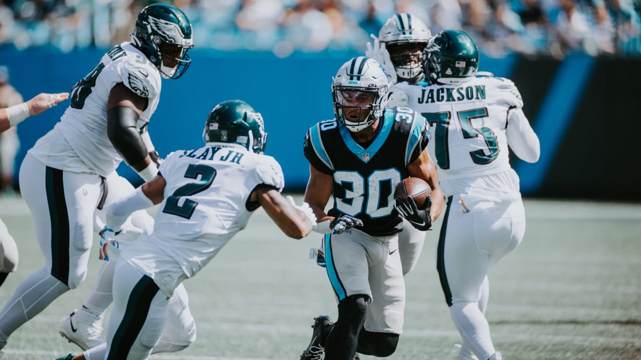 Carolina Panthers quarterback Bryce Young lays wicked juke on