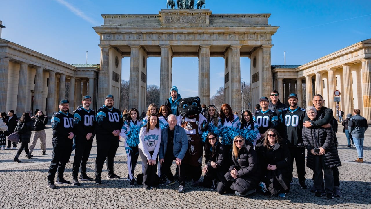 Luke Kuechly und die Panthers starten Keep Pounding Tour: Germany Edition
