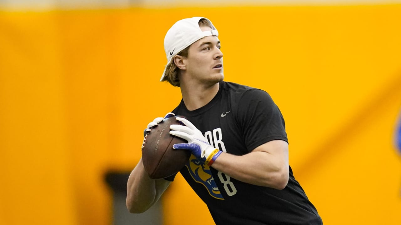 PHOTOS Kenny Pickett works out at Pitt pro day