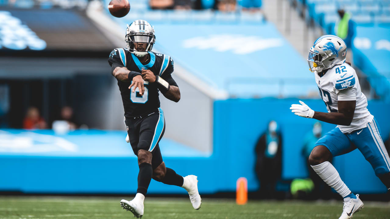 Walker Carolina Panthers Unsigned Looks To Throw Photograph