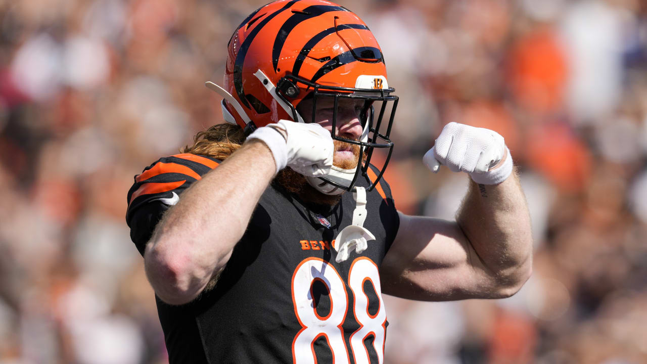 Bengals lose Hayden Hurst to injury vs. Chiefs in Week 13