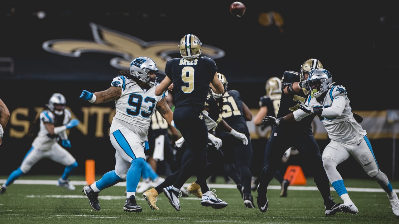 Saints' Brees carves up Lions' defense