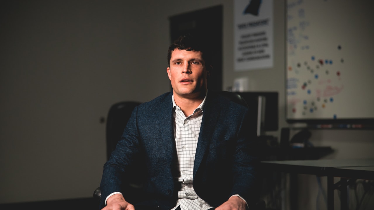 Luke Kuechly retirement signals total rebuild for Panthers - ESPN -  Carolina Panthers Blog- ESPN