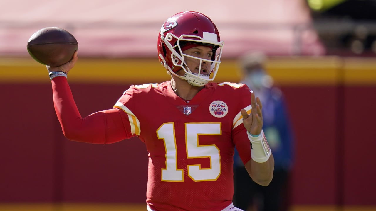 Kansas City Chiefs quarterback Patrick Mahomes runs the ball during the  second half of an NFL football game against the Los Angeles Chargers  Sunday, Sept. 26, 2021, in Kansas City, Mo. (AP