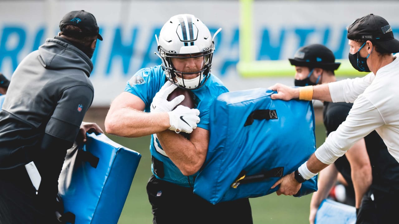 Vikings sign former Panthers tight end Colin Thompson