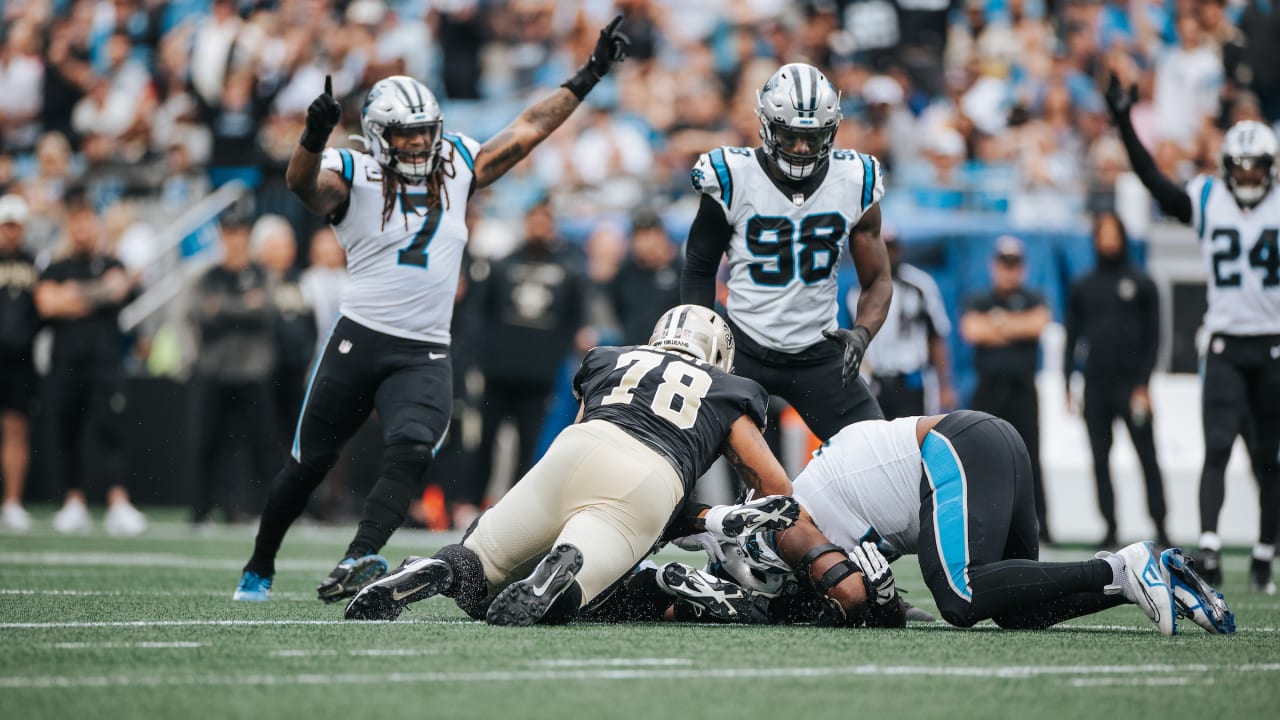 Panthers DT Derrick Brown has one-handed INT vs. Saints