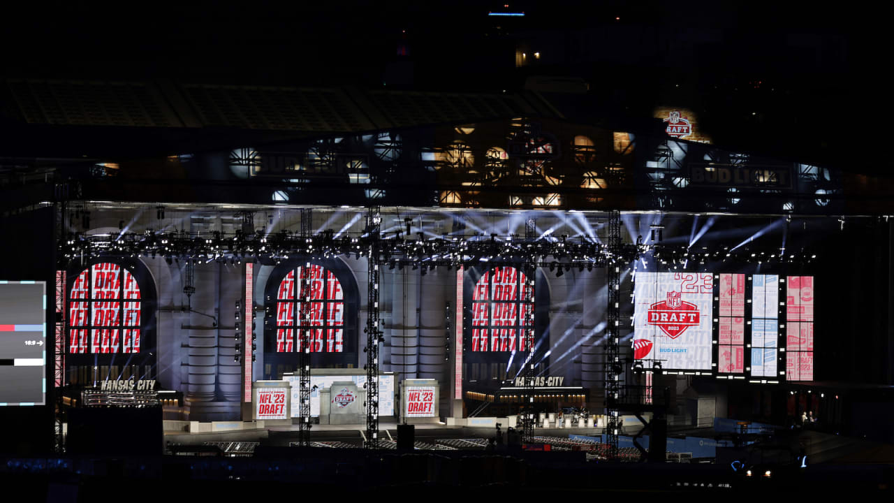 Nfl Draft Volunteers Behind The Scenes Access Revealed - ltr94vn