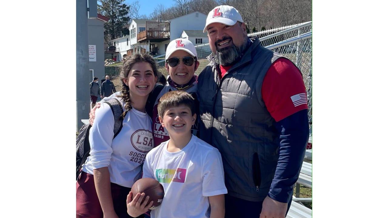 Pats meet fans at Joe Andruzzi camp - The Boston Globe