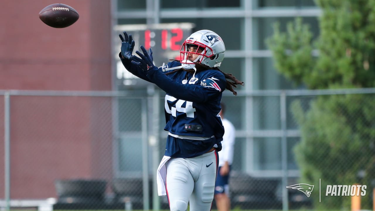 DeVante Parker Puts On Show Against Stephon Gilmore