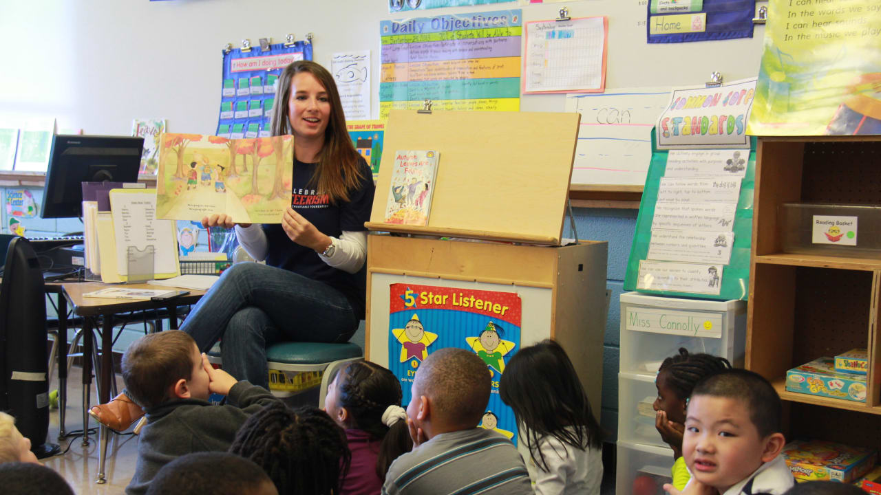 Patriots Womens Association visits JFK Elementary School