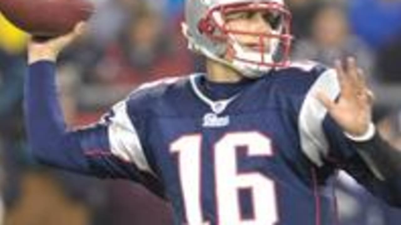 Tom Brady, Patriots need overtime to squeak by Jets