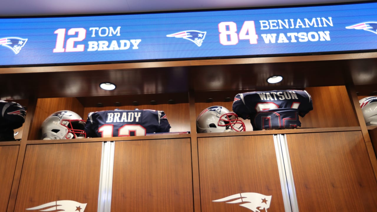 Photos: Pregame Preseason Week 3: Inside The Patriots Locker Room And ...