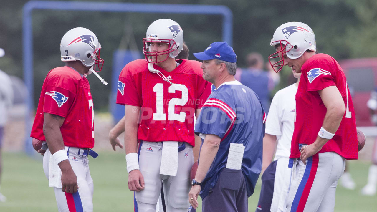 Patriots player conducts youth football camp at Merrimack College, Local  News