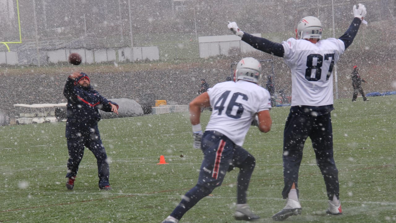 Week 15 Practice and Locker Room Photos