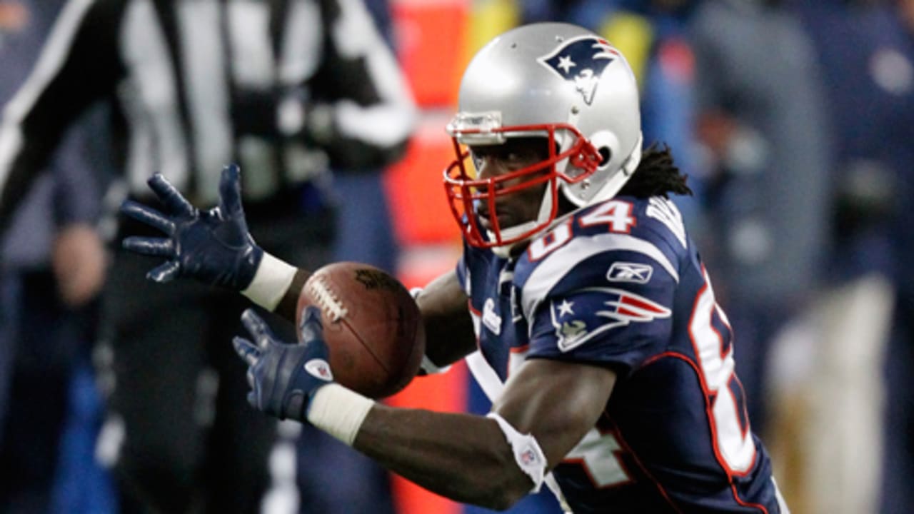 Patriots bring back Deion Branch – Boston Herald