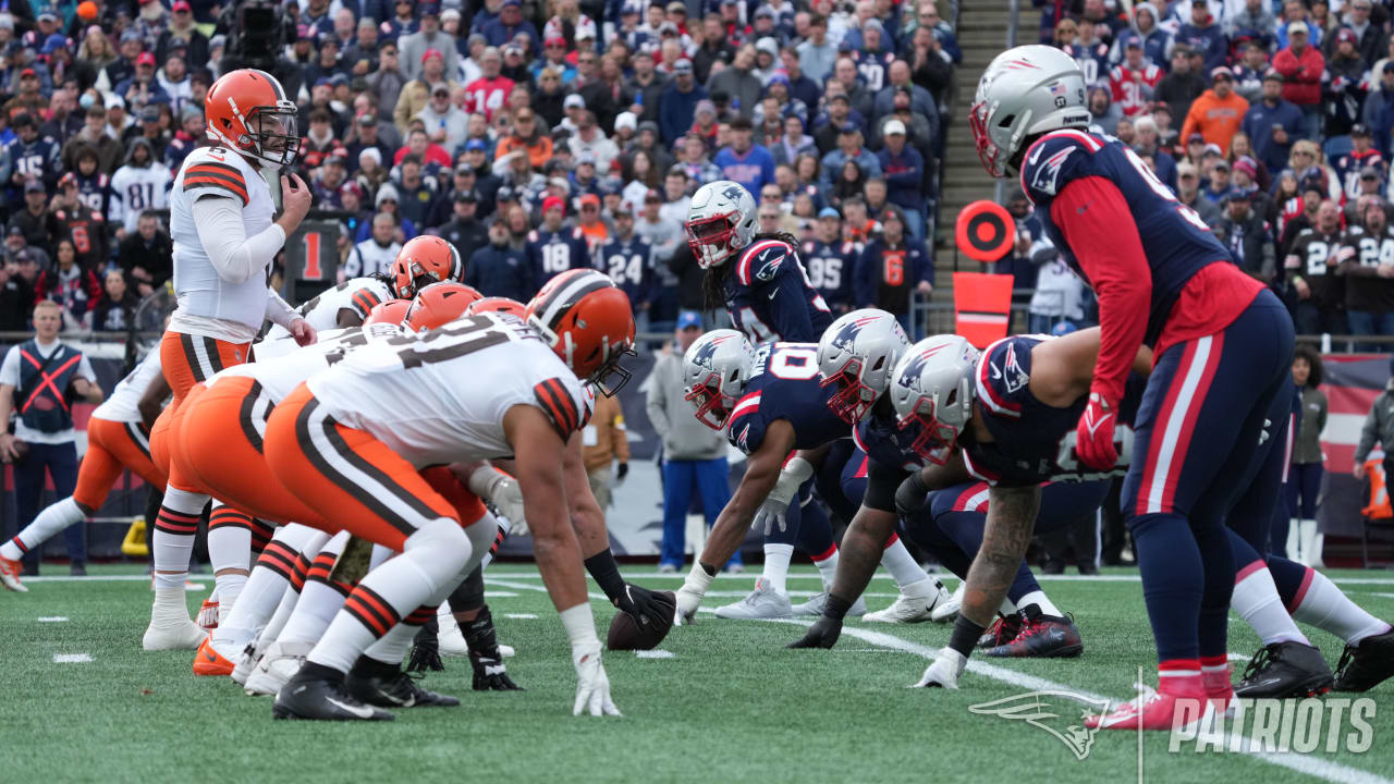 Photos: Week 6 - Patriots at Browns Game Action