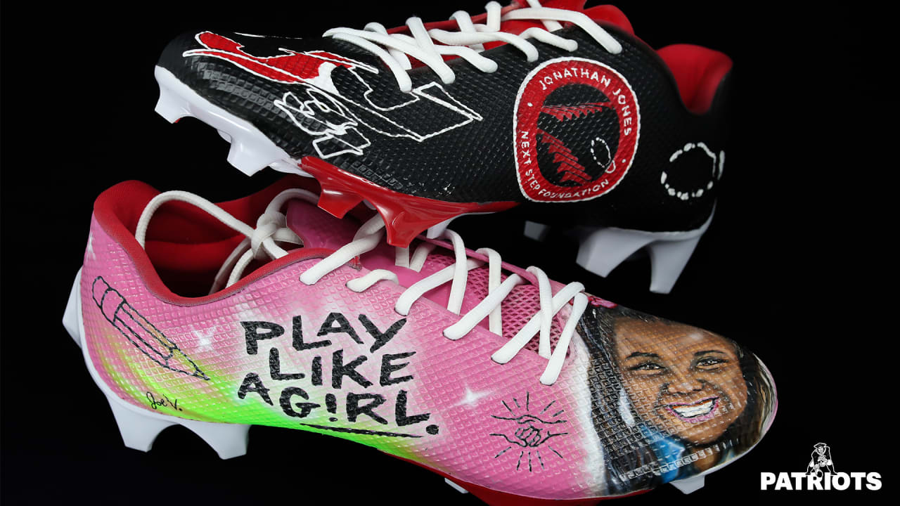 Girls football hot sale cleats