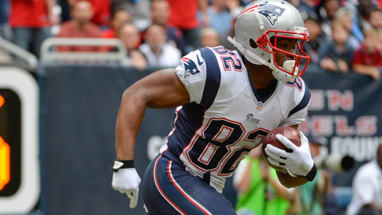 Patriots sign 10 players to the practice squad