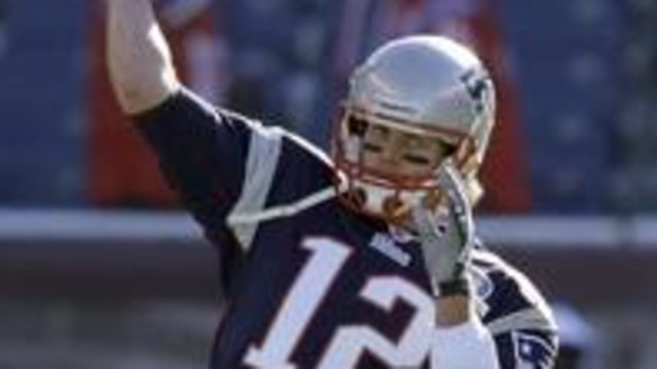 Patriots vs. Seahawks 2012: Tom Brady takes helmet to the face, draws flag  