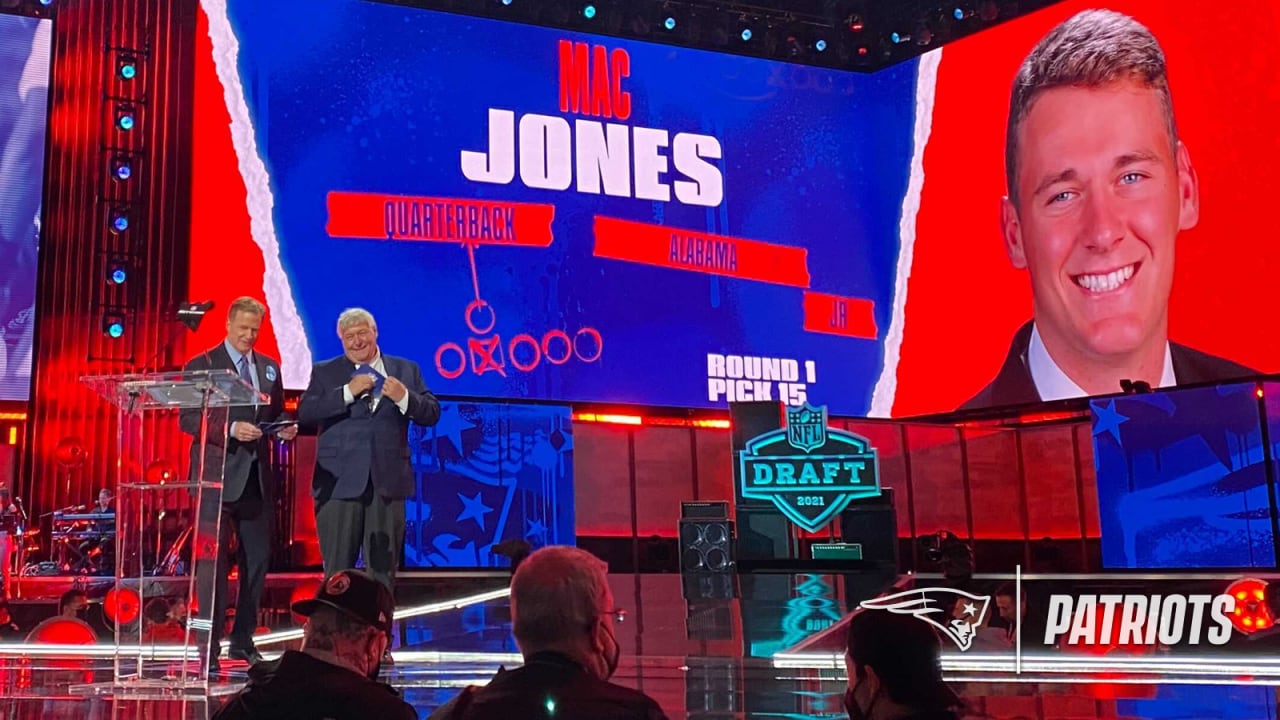 Patriots Sign First Round Draft Pick QB Mac Jones