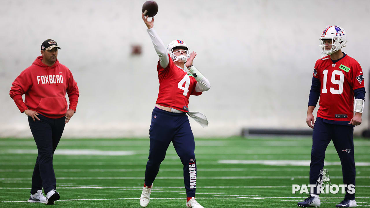 Patriots QB Bailey Zappe Focusing on Getting 'One Percent Better Every Day'