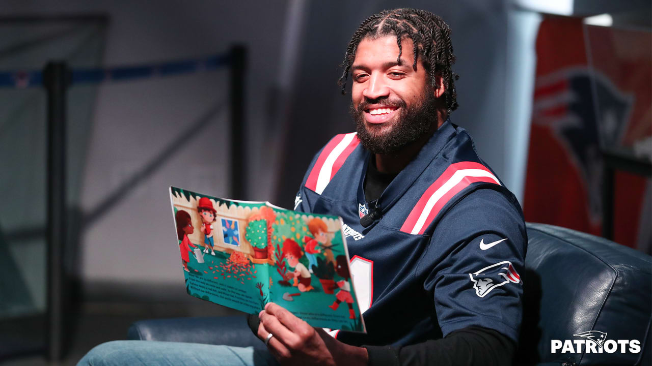 Redskins Read' Books Distributed