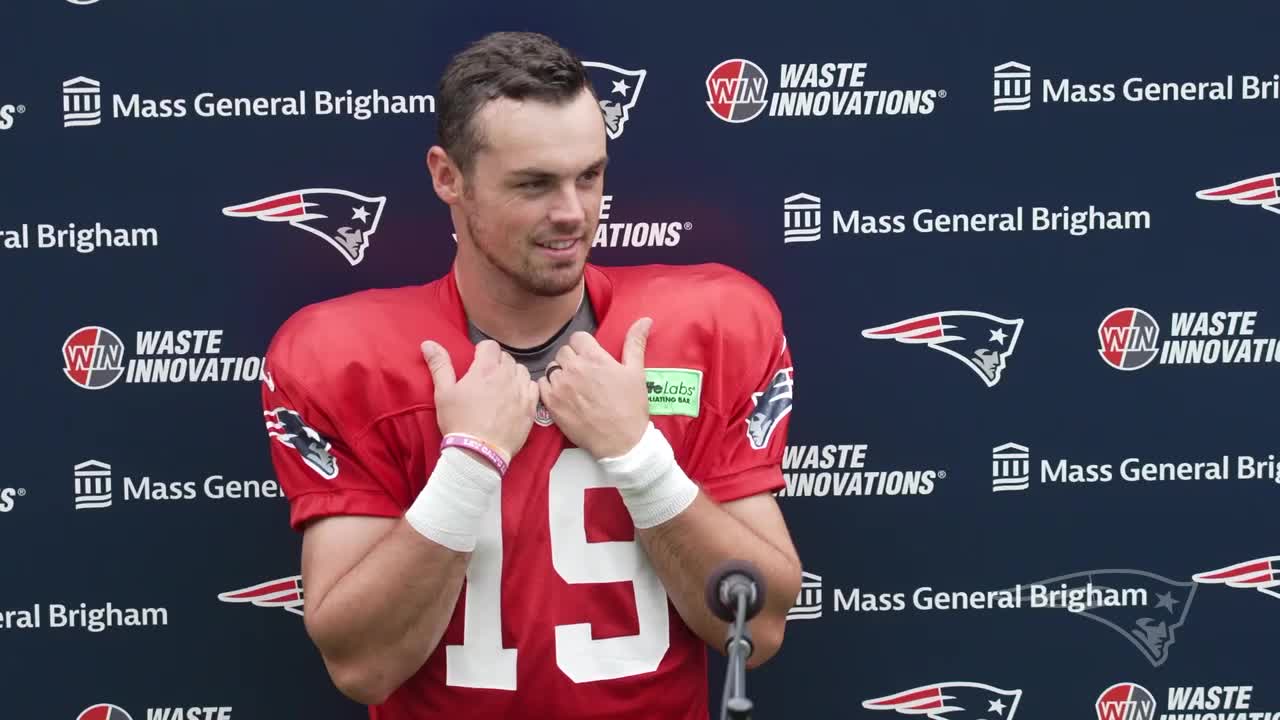 NFL on X: Patriots sign QB Trace McSorley.  / X