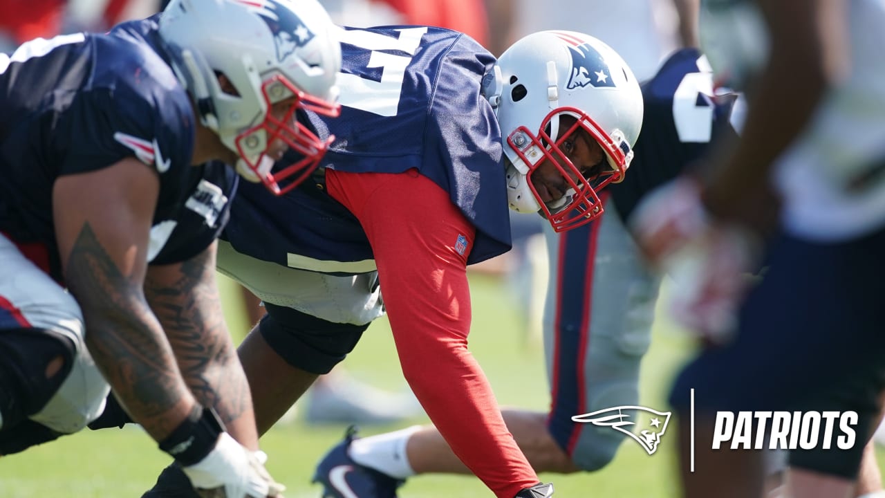 Michael Bennett's tiny shoulder pads are meant for a kicker