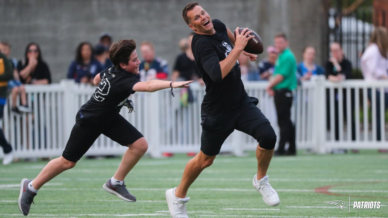 Tom Brady Throws TDs At Best Buddies Challenge - CBS Boston