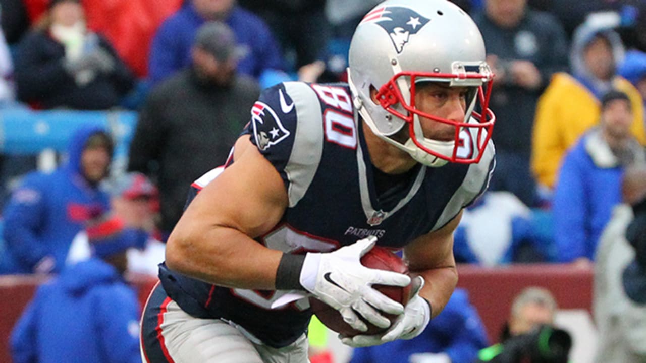 Patriots Notes: Danny Amendola returns to practice, ready to contribute