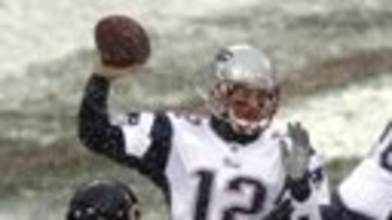 Brady, Patriots Rout Jets 45-3