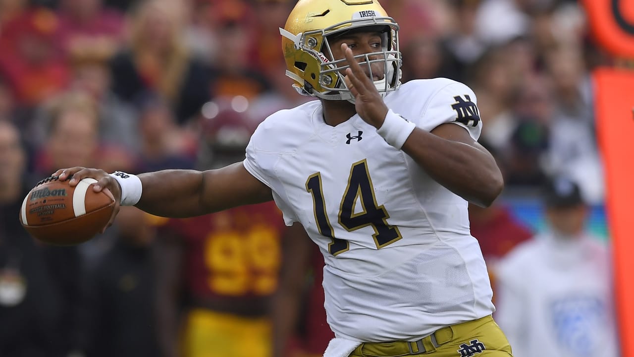 Notre Dame Football: The Case for DeShone Kizer