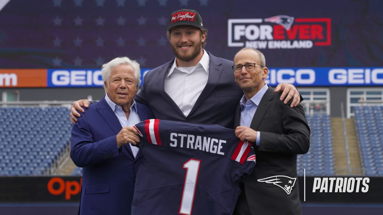 Cole Strange introduced as Patriots 2022 first-round pick
