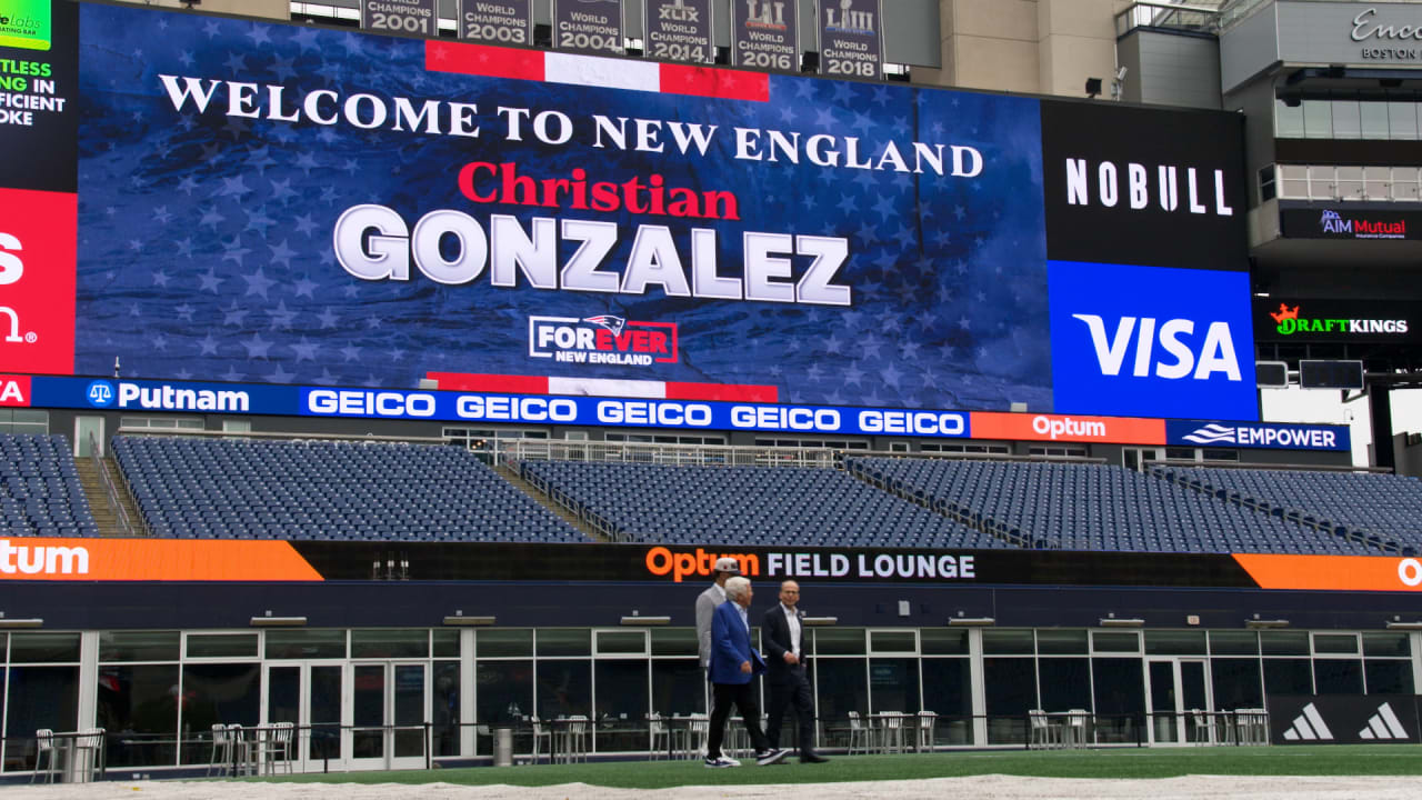 What Patriots veterans said about Christian Gonzalez's debut