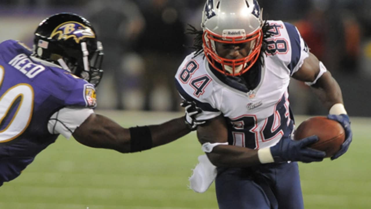 Report: Patriots Cut Deion Branch - CBS Boston