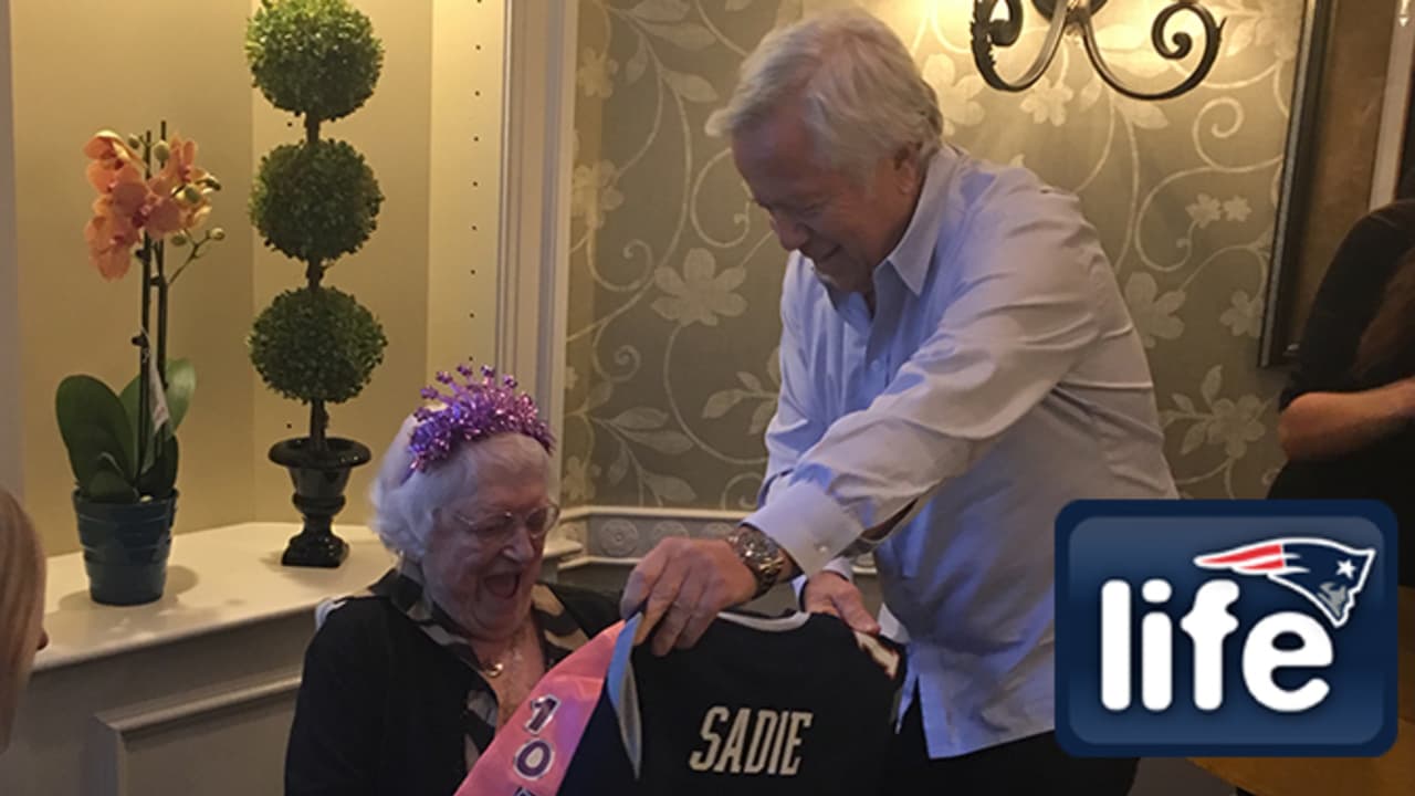 Robert Kraft celebrates fan’s 107th birthday