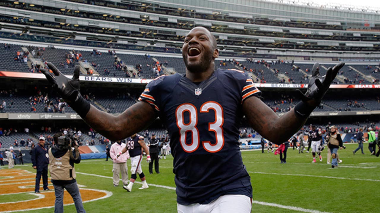 Martellus Bennett traded to Patriots; Bears, N.E. swap picks - ABC7 New York