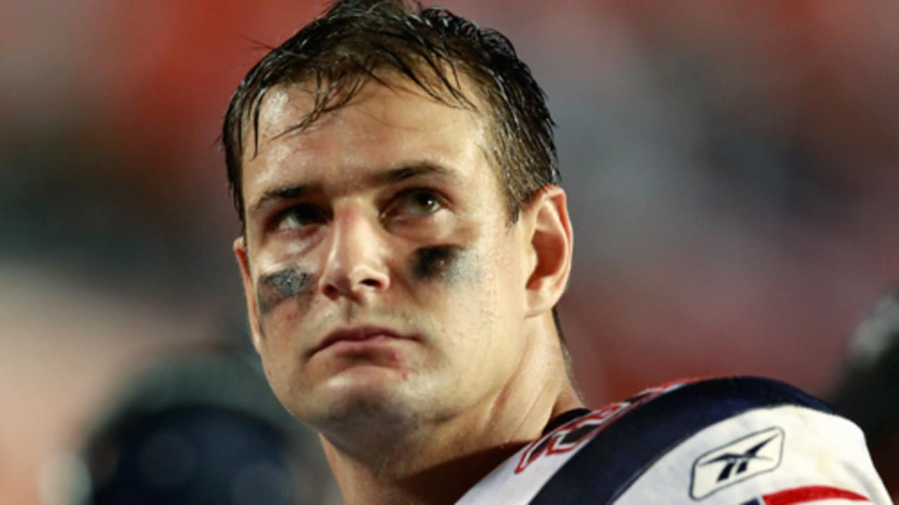 patriots-release-te-dan-gronkowski