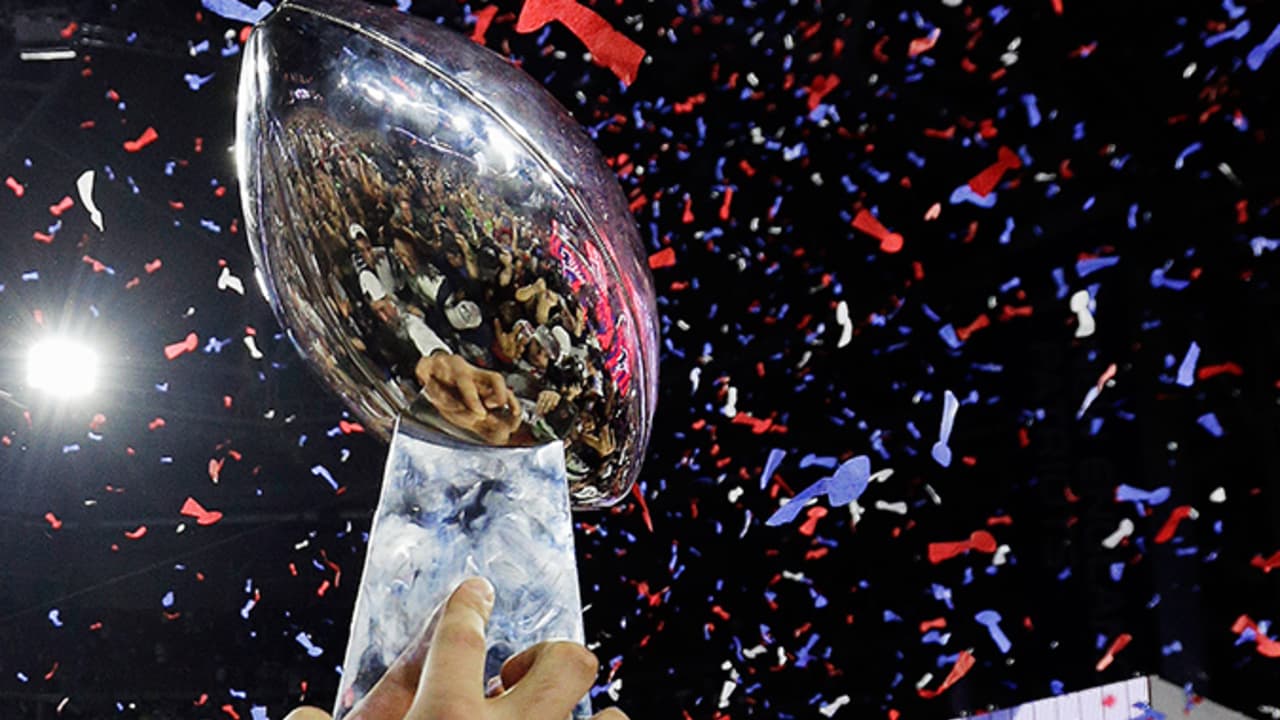 Get your picture taken with Patriots' 6th Vince Lombardi Trophy