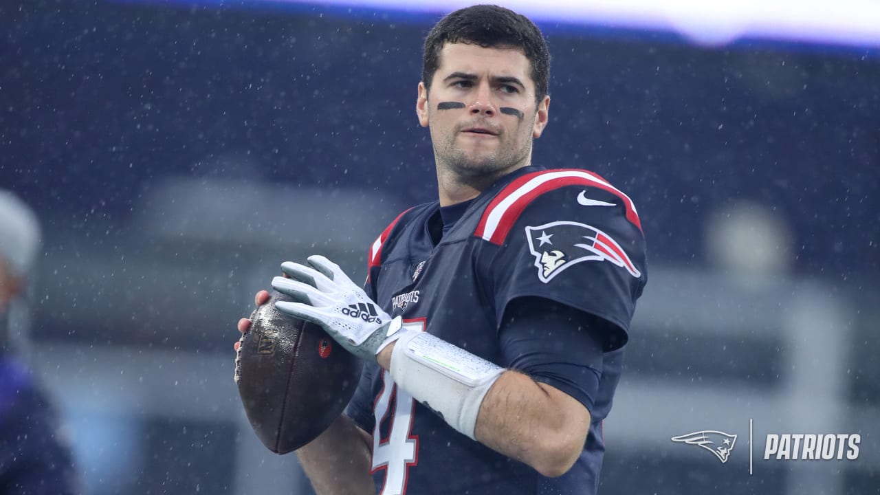 Brian Hoyer Might Have a Key Advantage Over Jarrett Stidham in the Race for  the Patriots' Starting Job