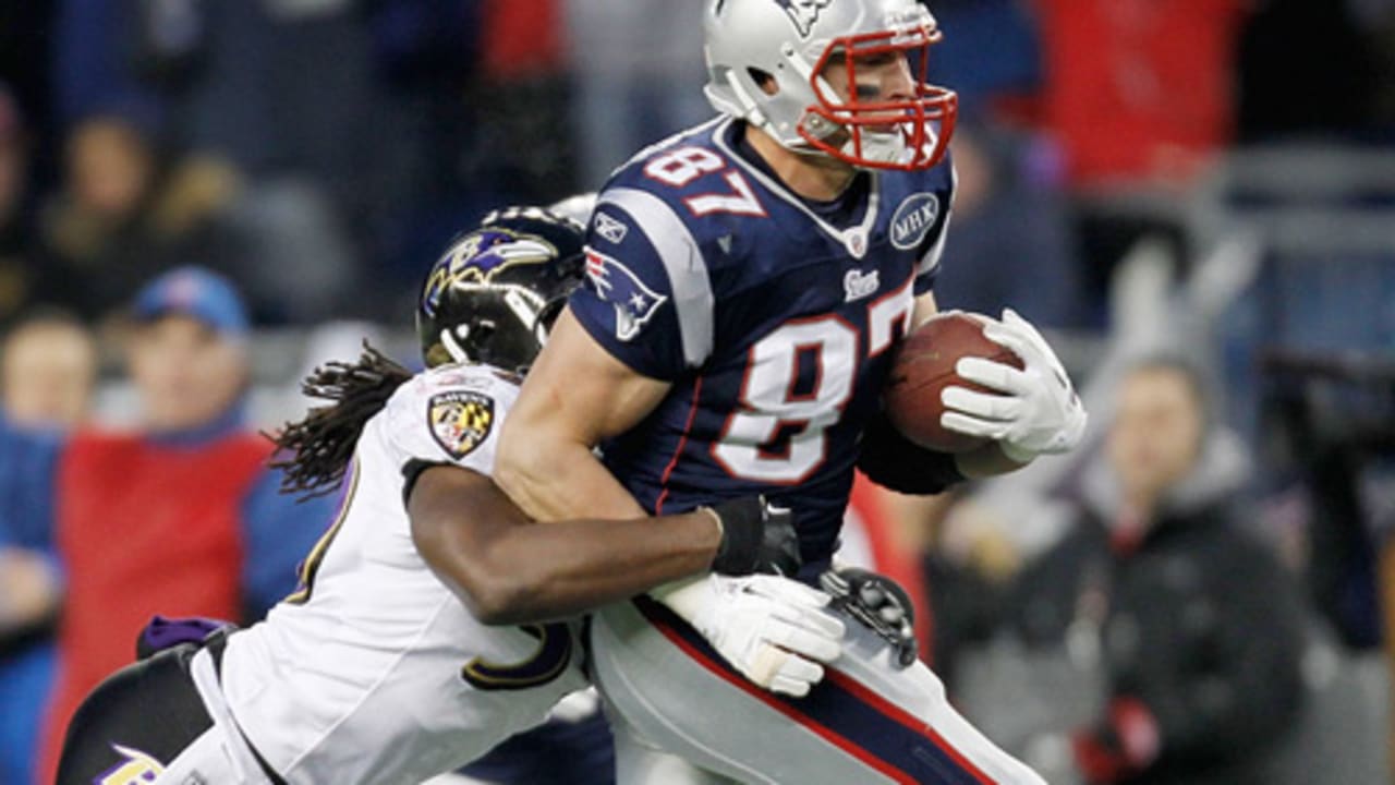 Gronkowski, Hernandez potent 1-2 Patriots' punch at tight end in