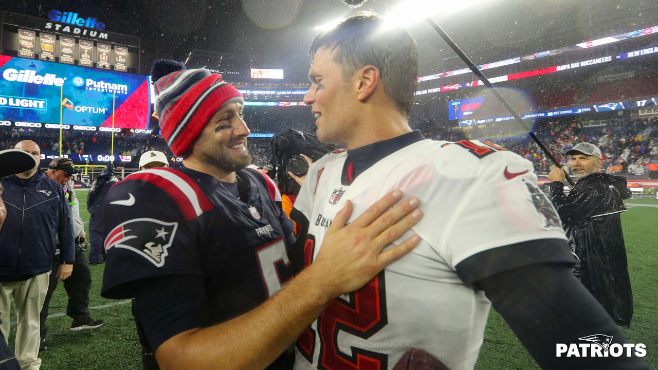 Buccaneers' Tom Brady welcomed with cheers, tribute video in New England  Patriots return 